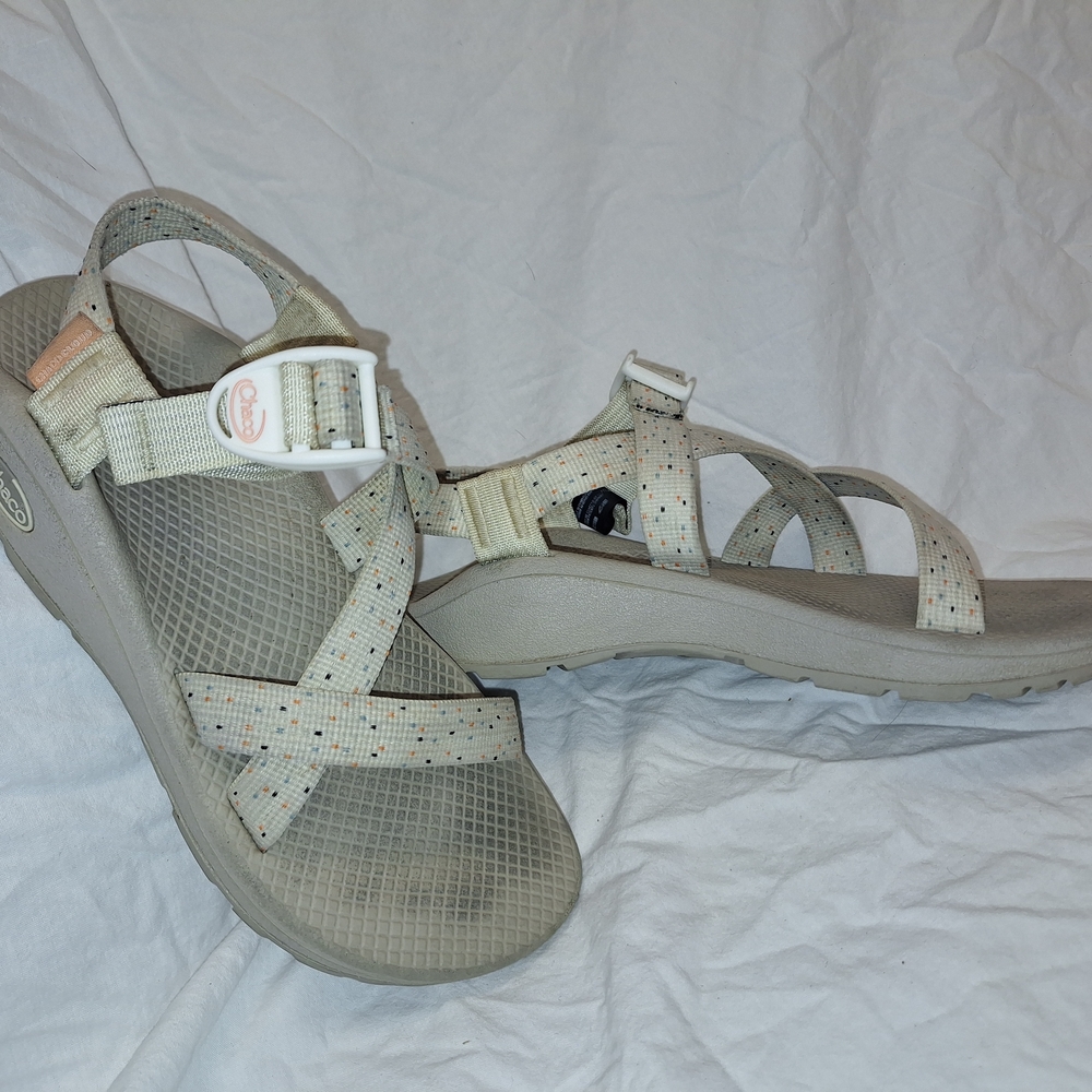 W7 White Confetti Z Cloud Chaco Adjustable Sandals